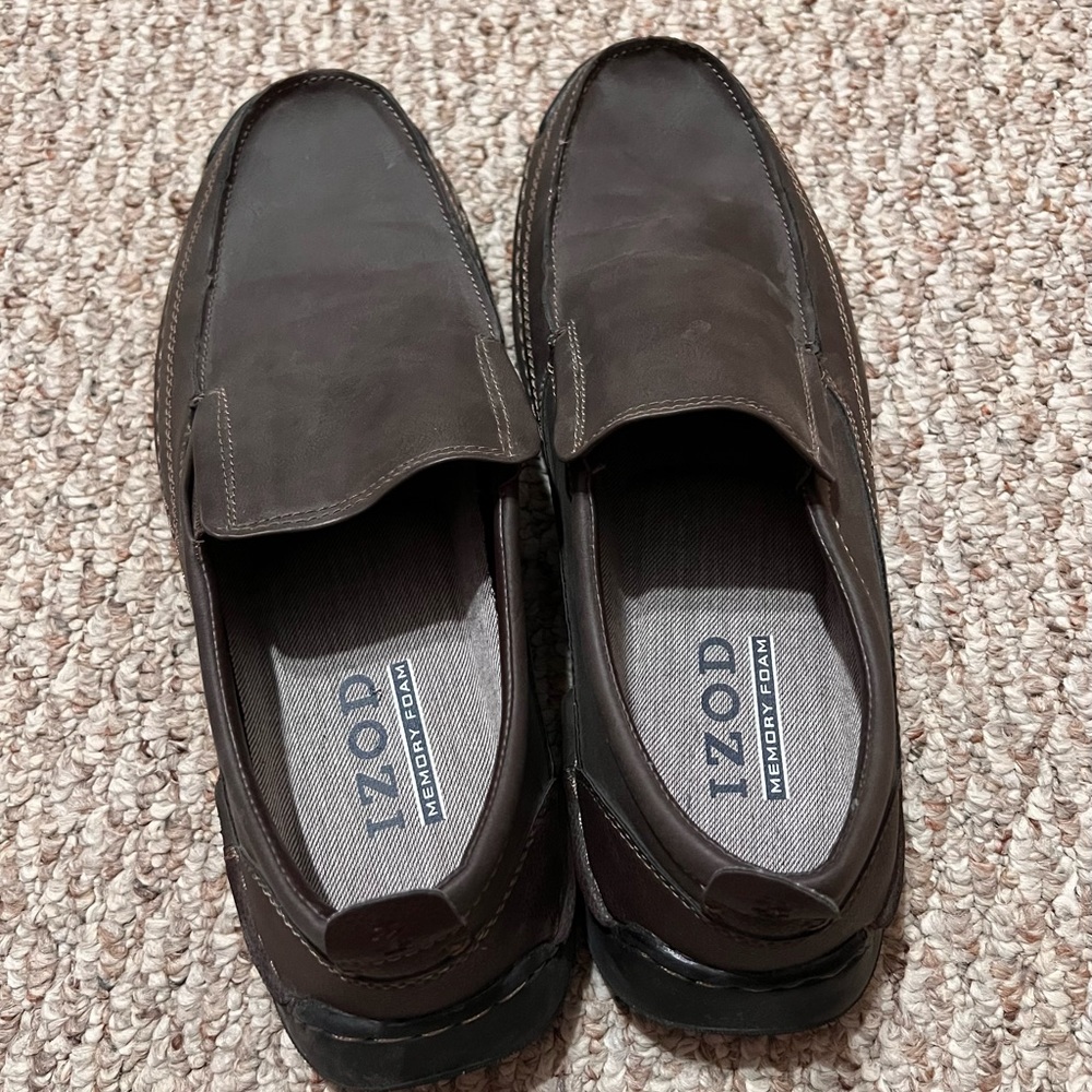 Barely Used Izod Men's Memory Foam Slip On Shoes … - image 2